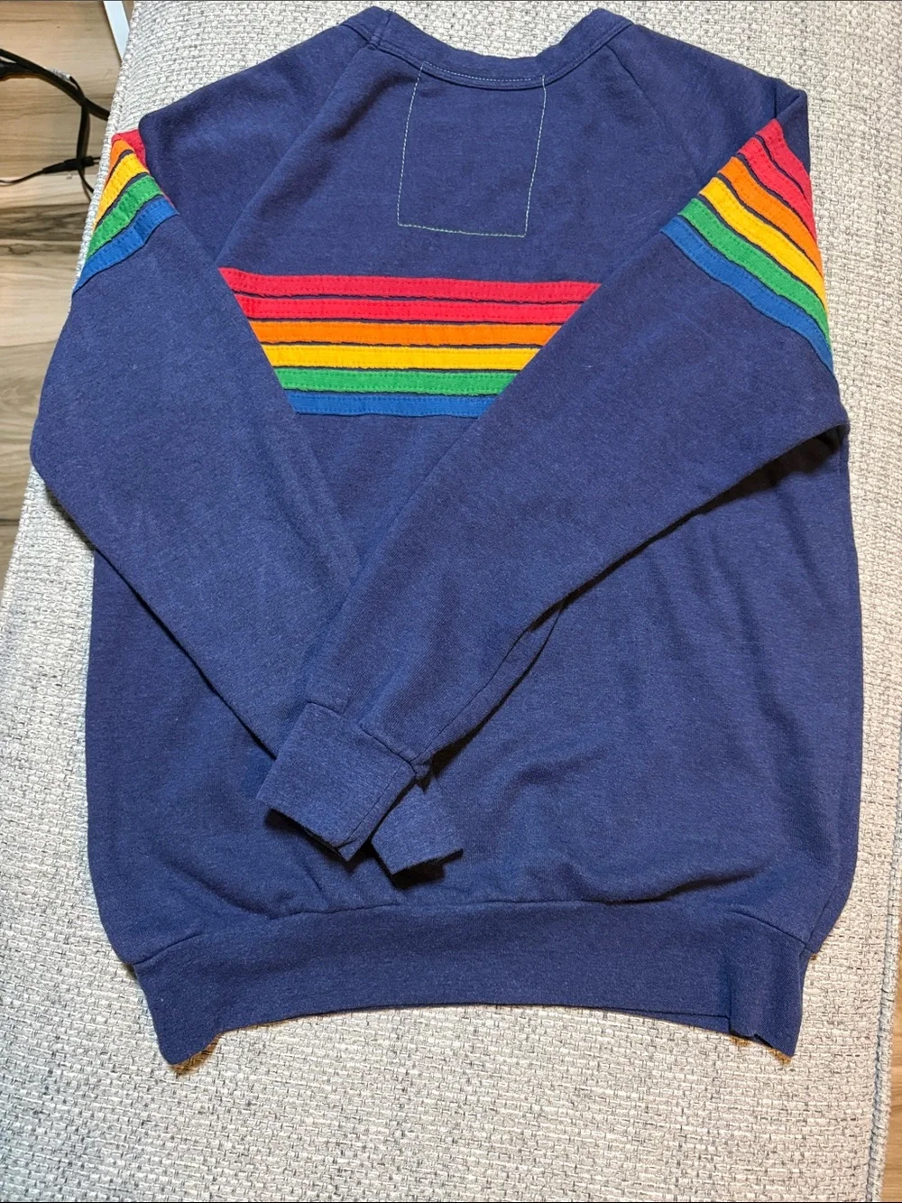 VTG Aviator Nation Pullover Sweatshirt 6 Stripes Rainbow Navy Blue Small - Picture 5 of 6